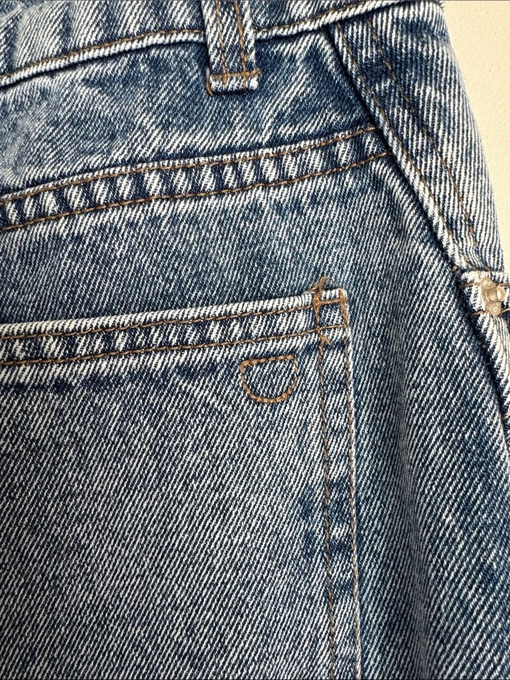 DISSH Mid Wash Blue High-Rise Straight Jeans - Picture 10 of 11